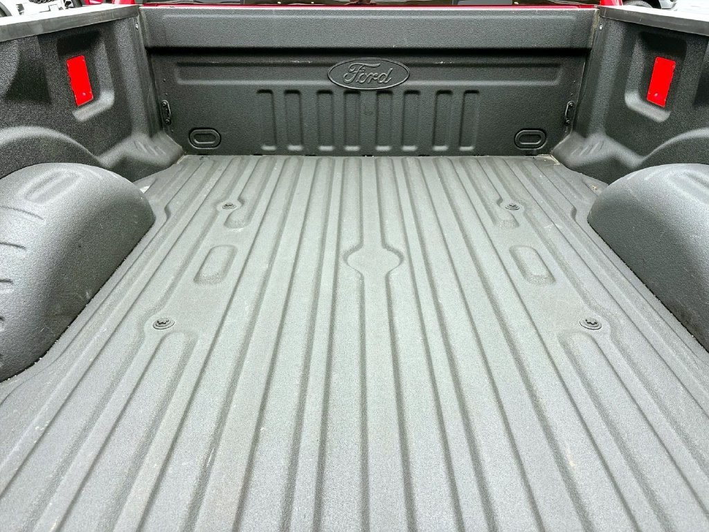 Used 2022 Red Ford Lariat image 5