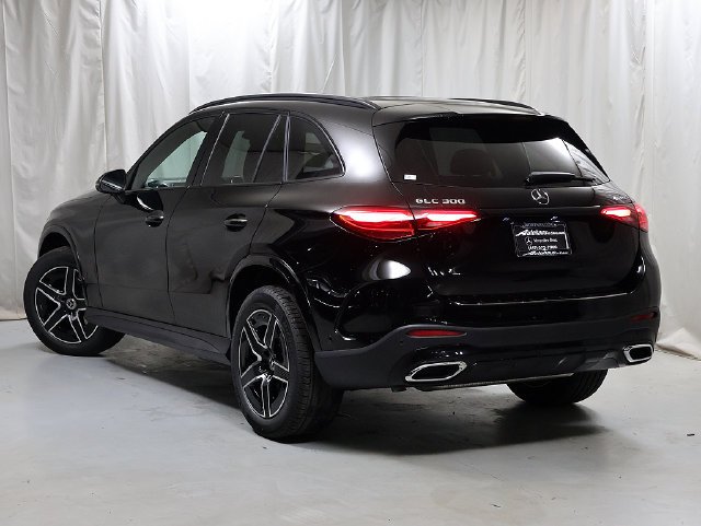 New 2027 Black Mercedes-Benz GLC 300 image 9