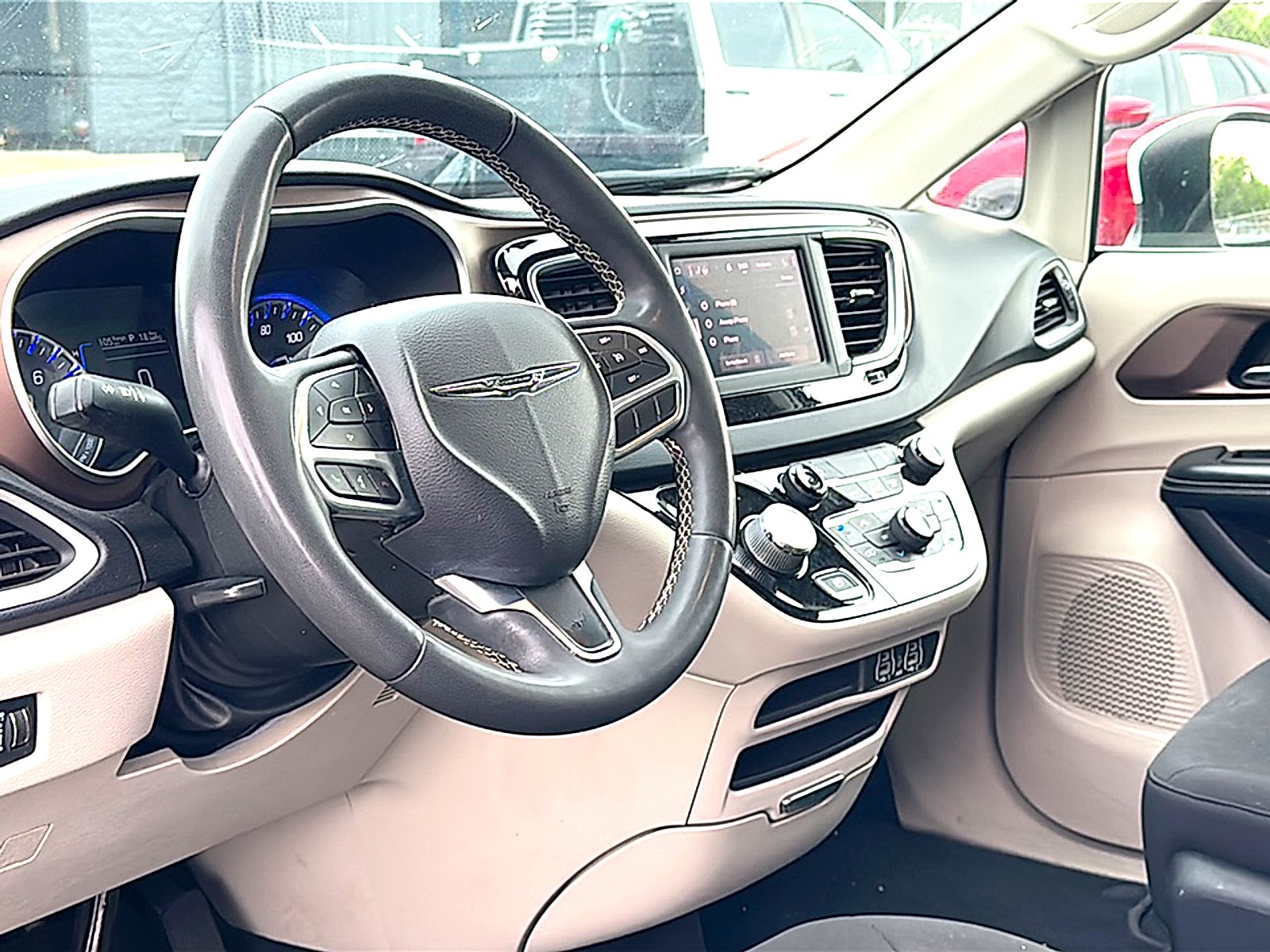Used 2022 Bright White Clearcoat Chrysler LX image 10