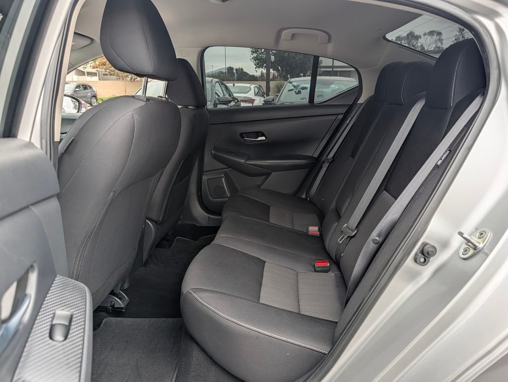 2022 Nissan Sentra SV - Photo 11