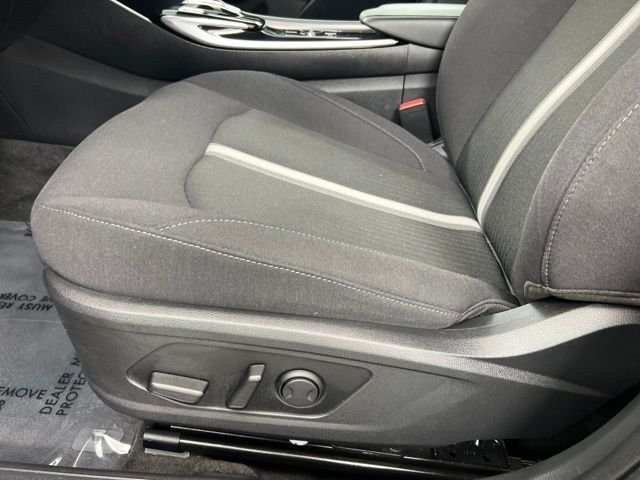 Used 2023 Red Hyundai SEL image 11