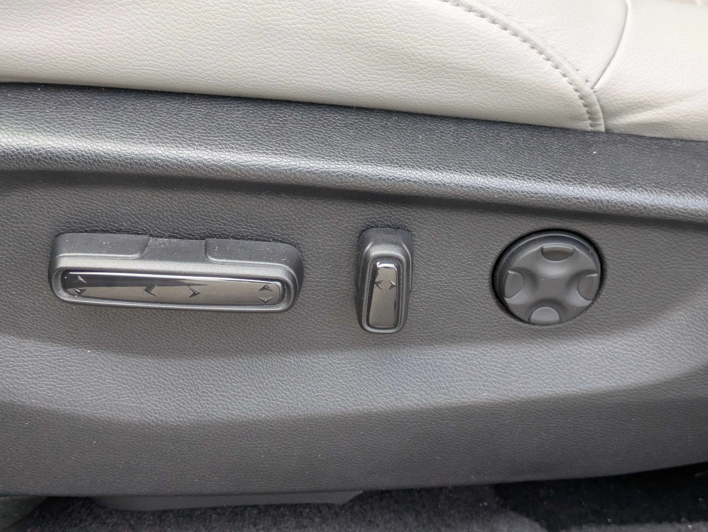 Used 2020 Sonic Gray Pearl Honda EX-L w/Honda Sense Safety System, Leather, & Moonroof image 22