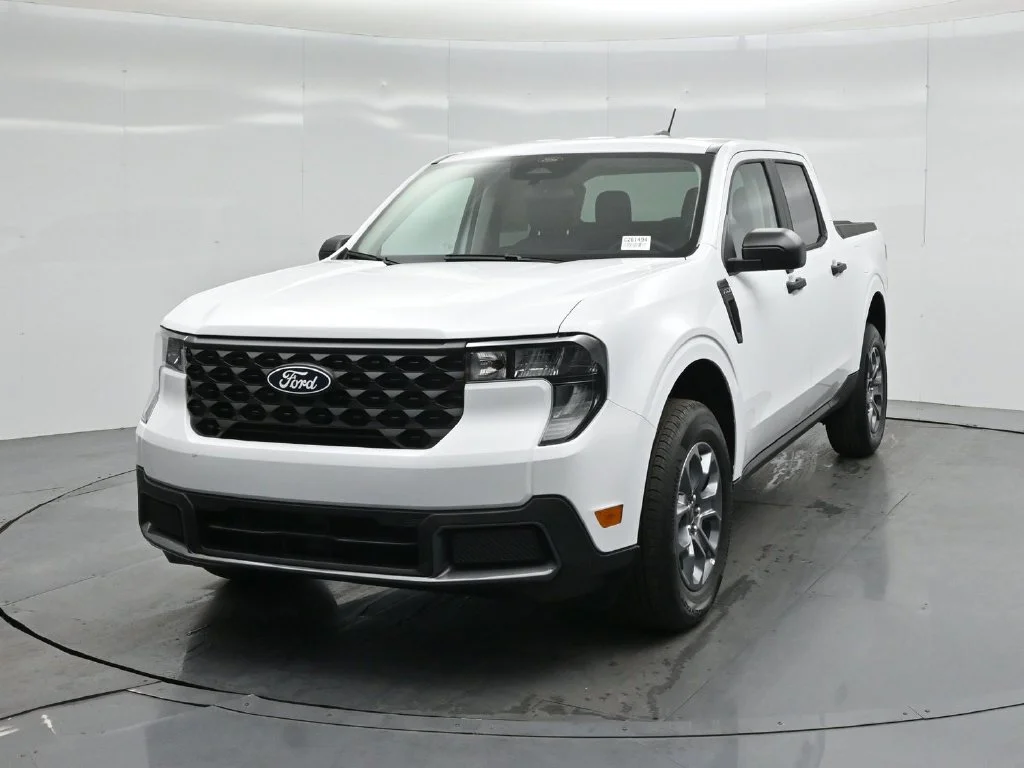 New 2026 Oxford White Ford XLT image 51