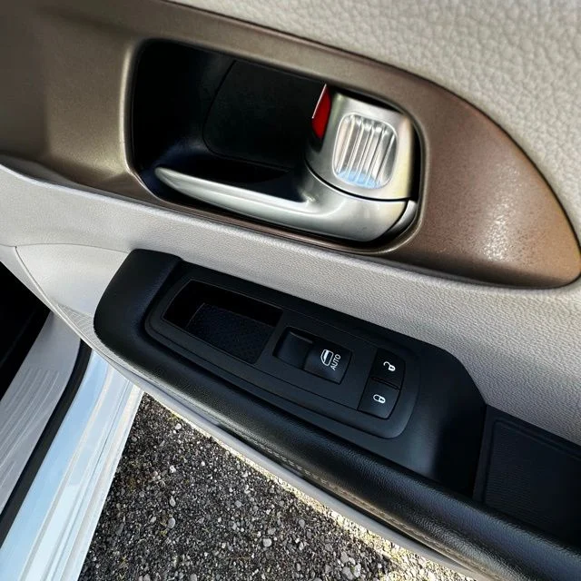 Used 2023 Bright White Clearcoat Chrysler LX image 23