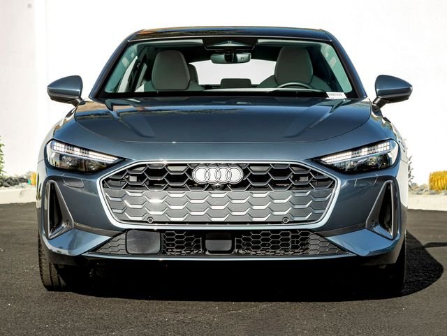 Used 2025 Horizon Blue Metallic Audi  image 3