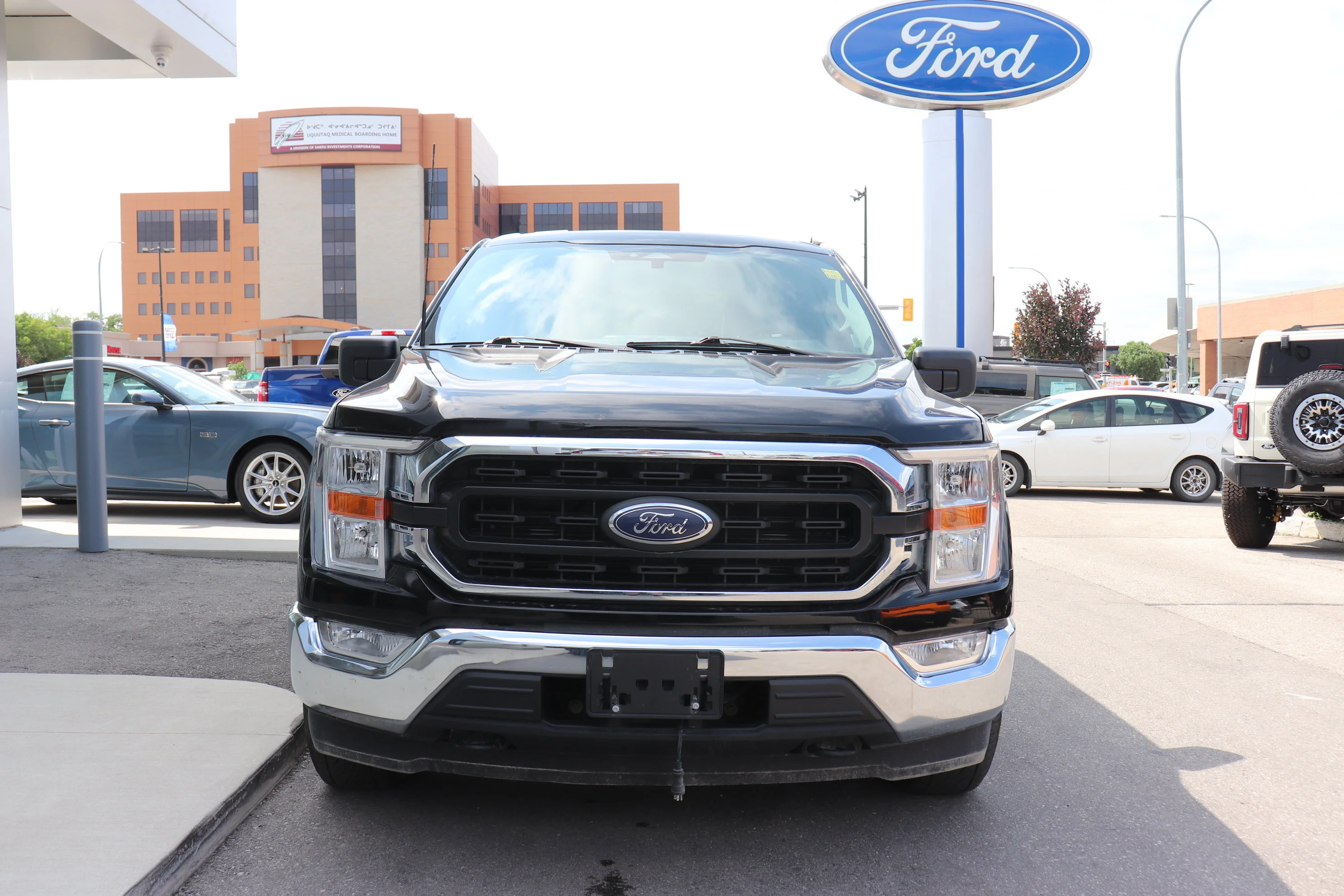 Certified Used 2022 Black Ford XLT image 2