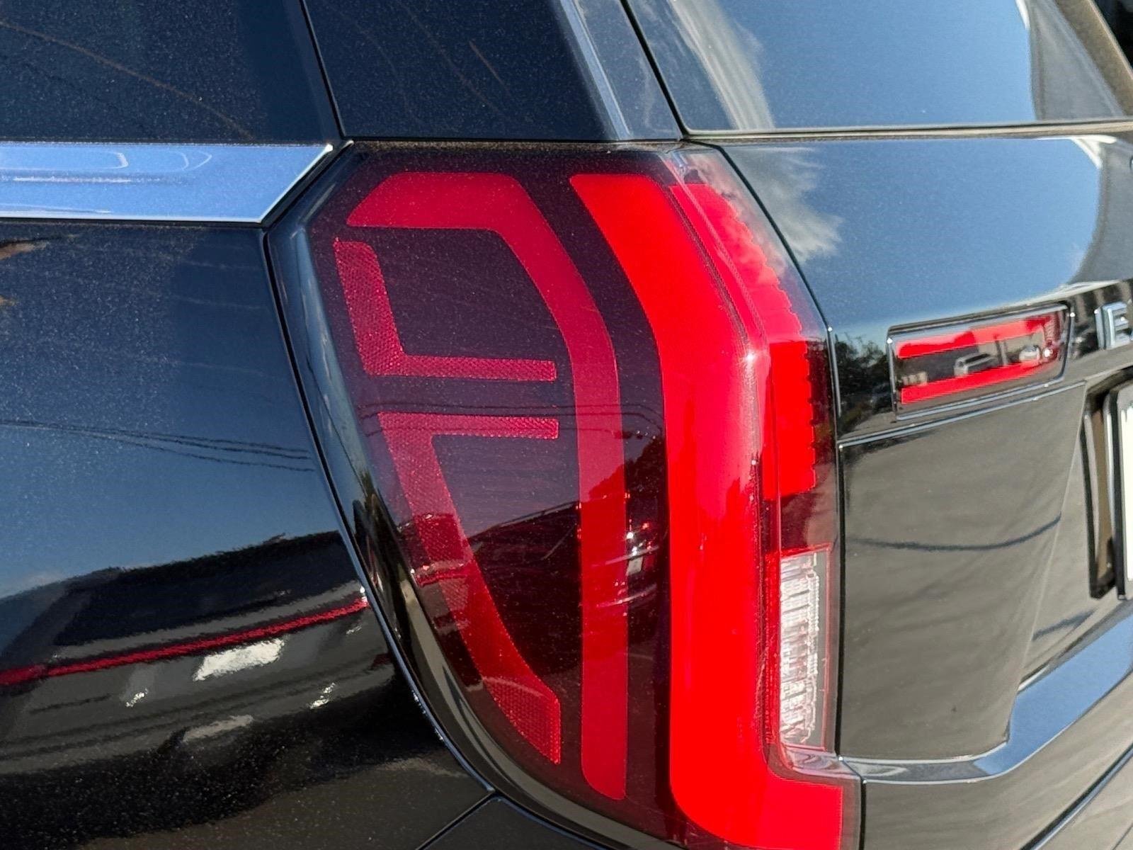 Used 2025 Agate Black Ford Platinum image 17