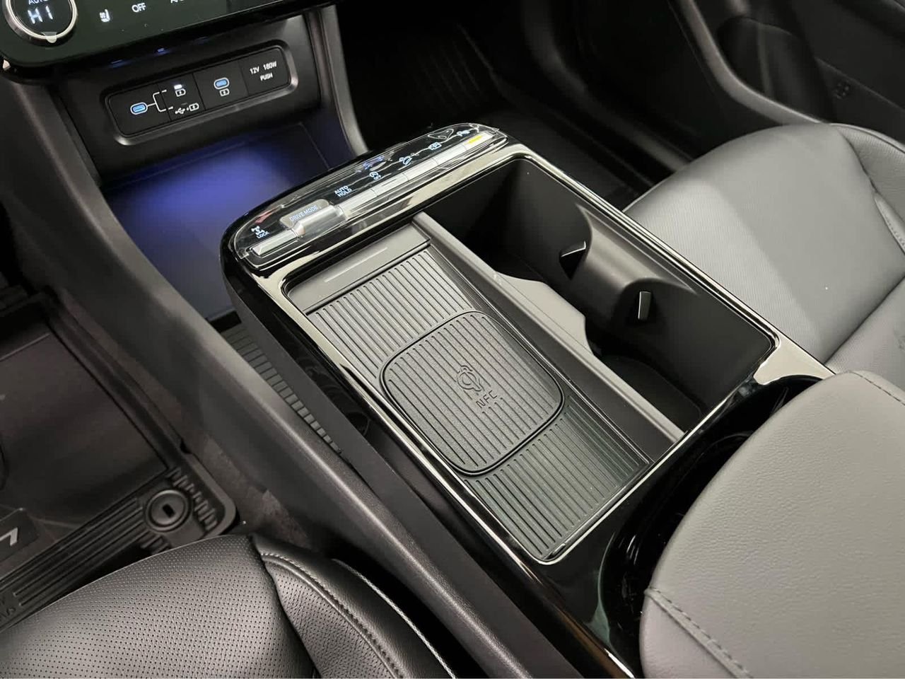 New 2026 Ecotronic Gray Matte Hyundai Limited AWD image 18
