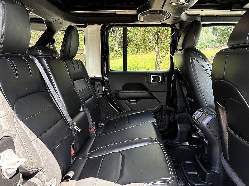 Used 2022 Black Clearcoat Jeep Unlimited Sahara image 12