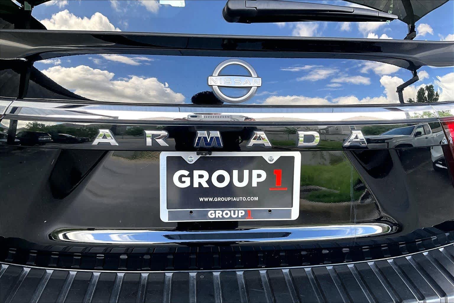 Used 2024 Super Black Nissan SL image 10