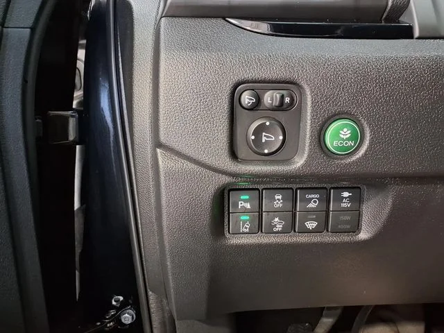 Certified Used 2024 Crystal Black Pearl Honda Black Edition image 15