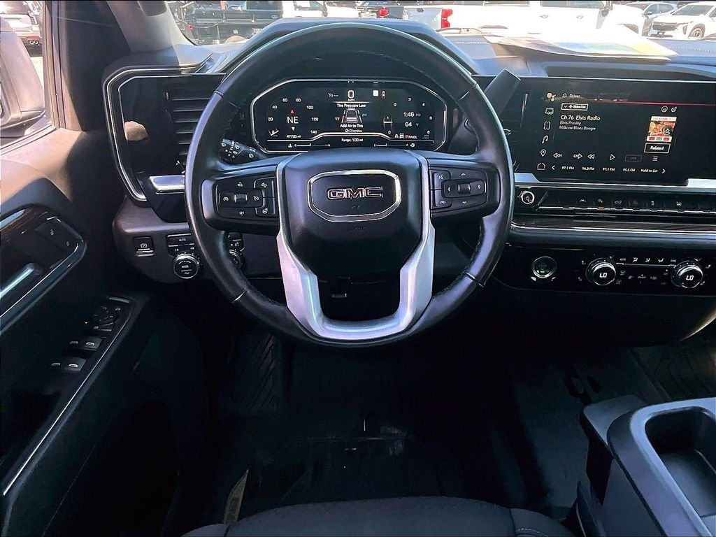 Used 2023 White GMC Elevation image 16