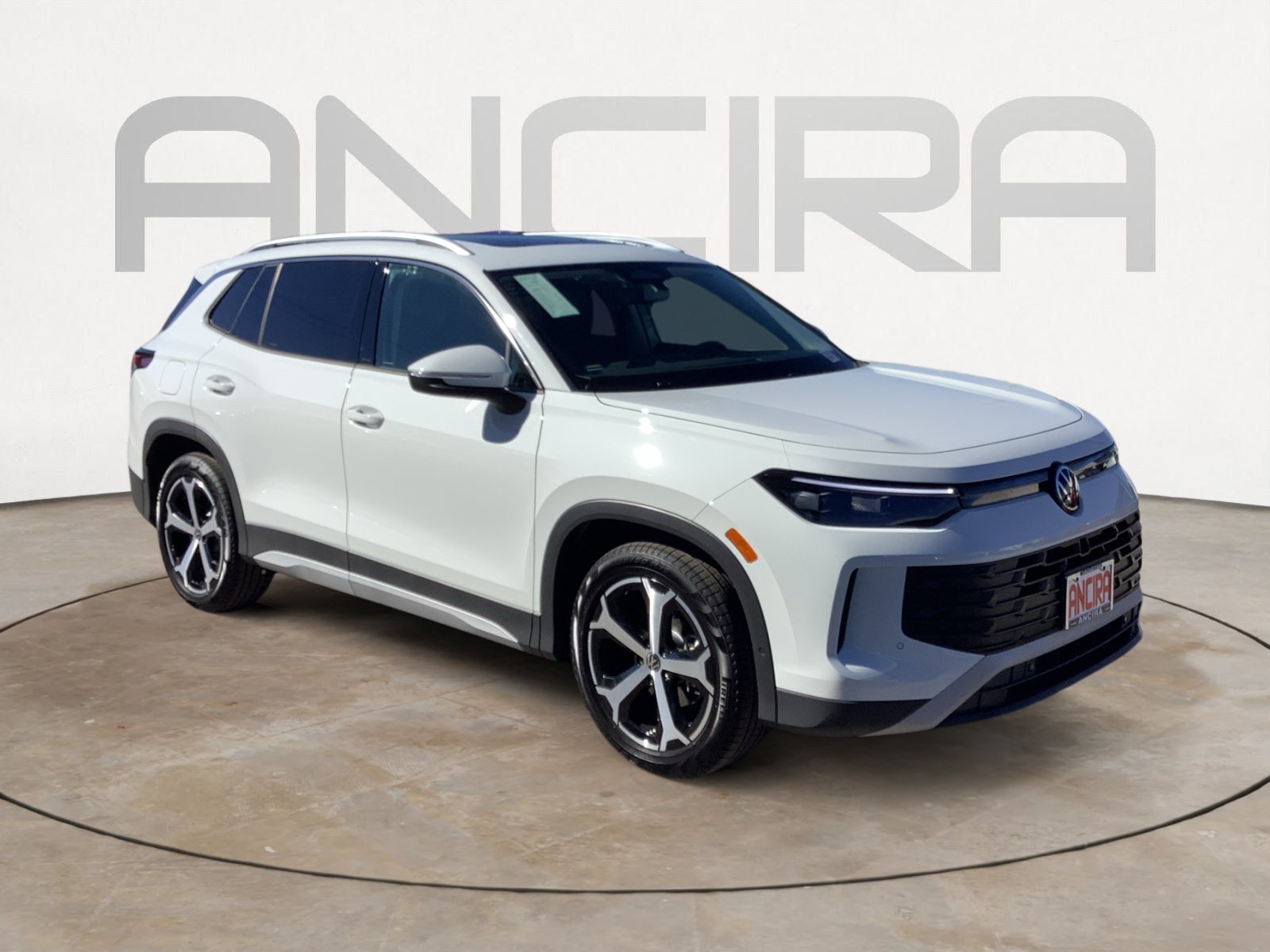 New 2026 PURE WHITE Volkswagen SE image 2