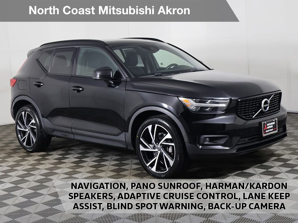 2021 Volvo XC40 T5 R-Design AWD's photo