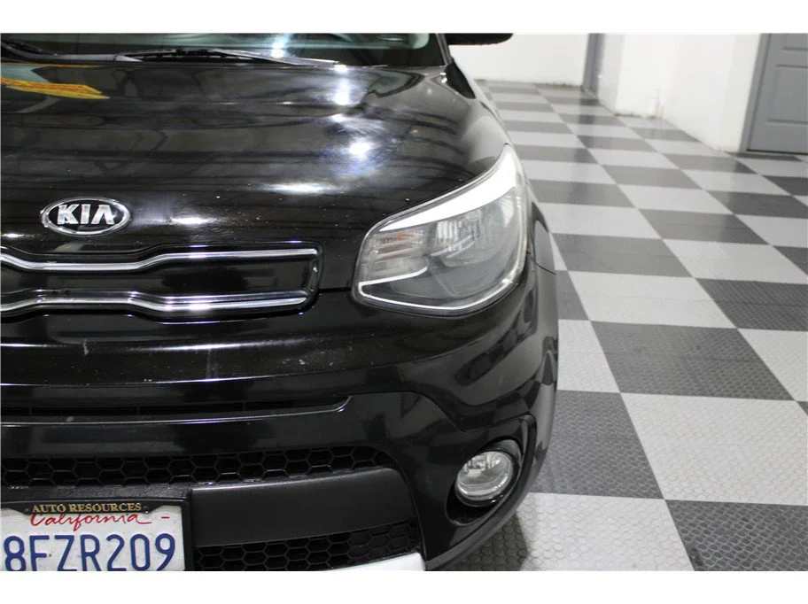 Used 2019 Shadow Black Kia + image 8