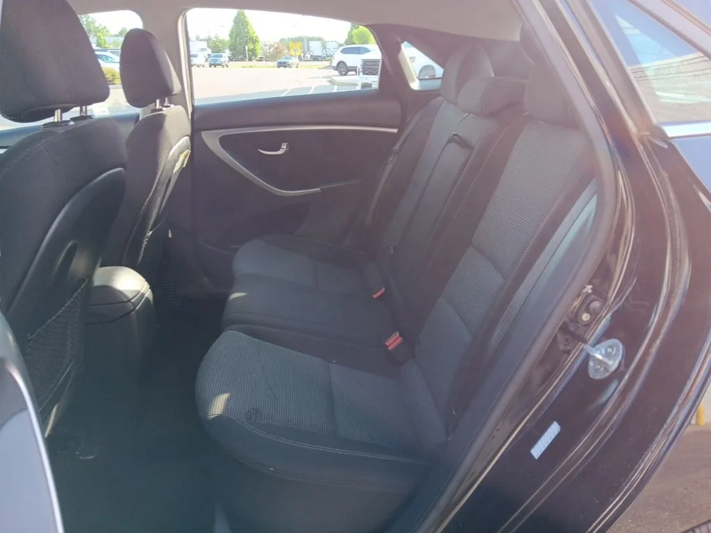 Used 2017 Black Noir Pearl Hyundai Base image 46
