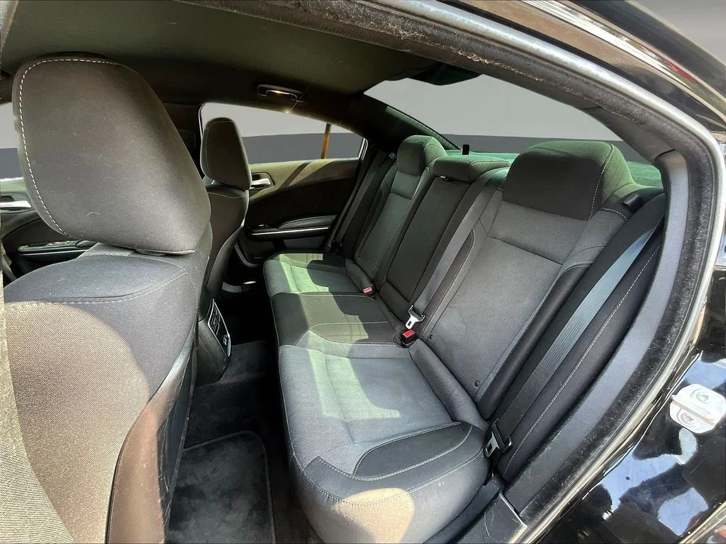 Used 2016 Black Dodge SXT image 23