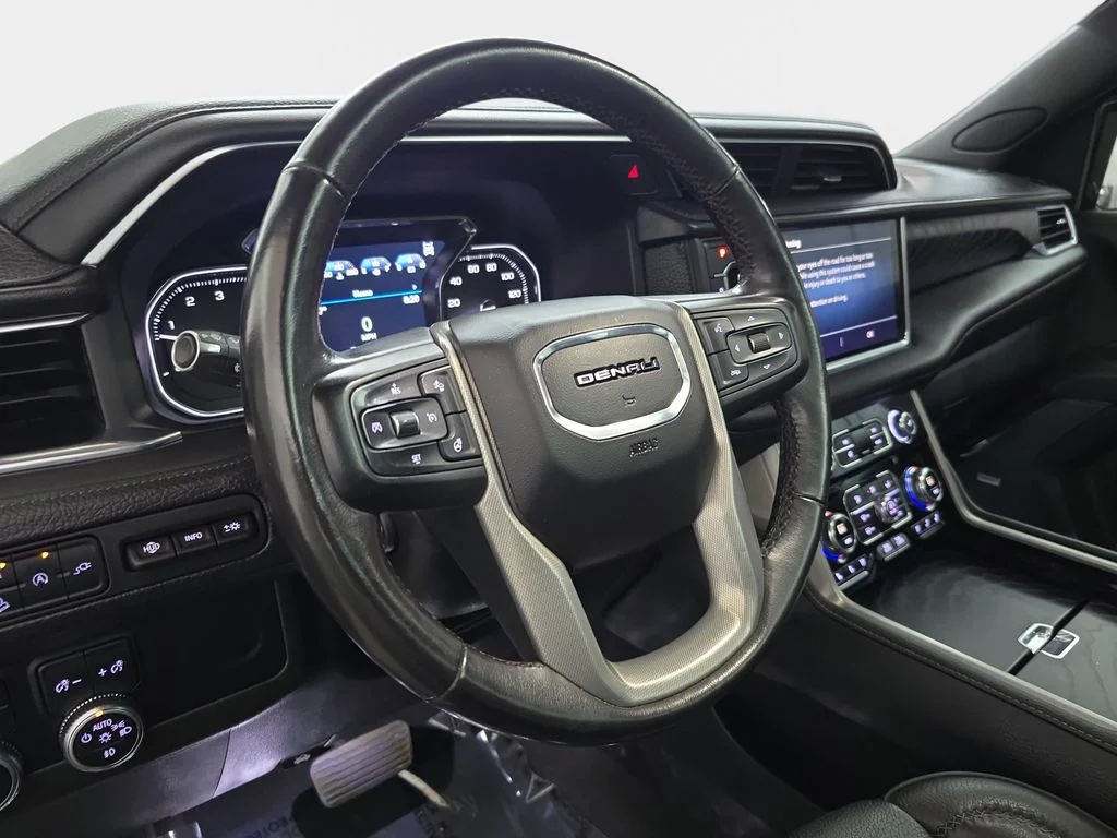 Used 2021 White GMC Denali image 19