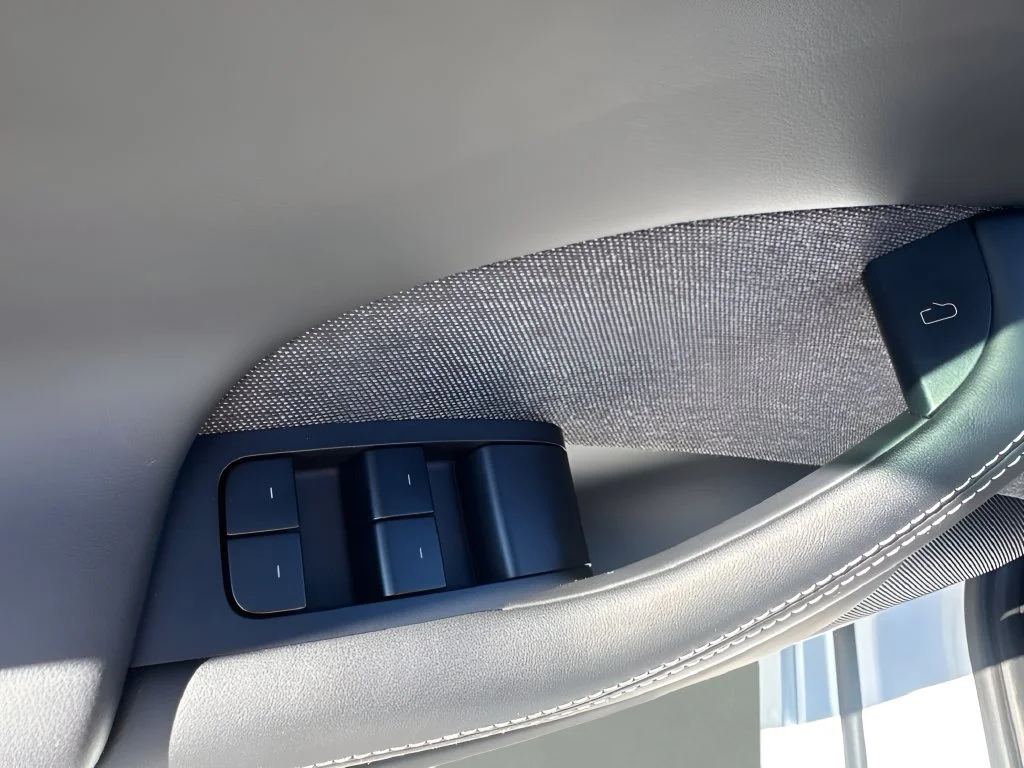 Used 2024  Tesla Long Range image 26
