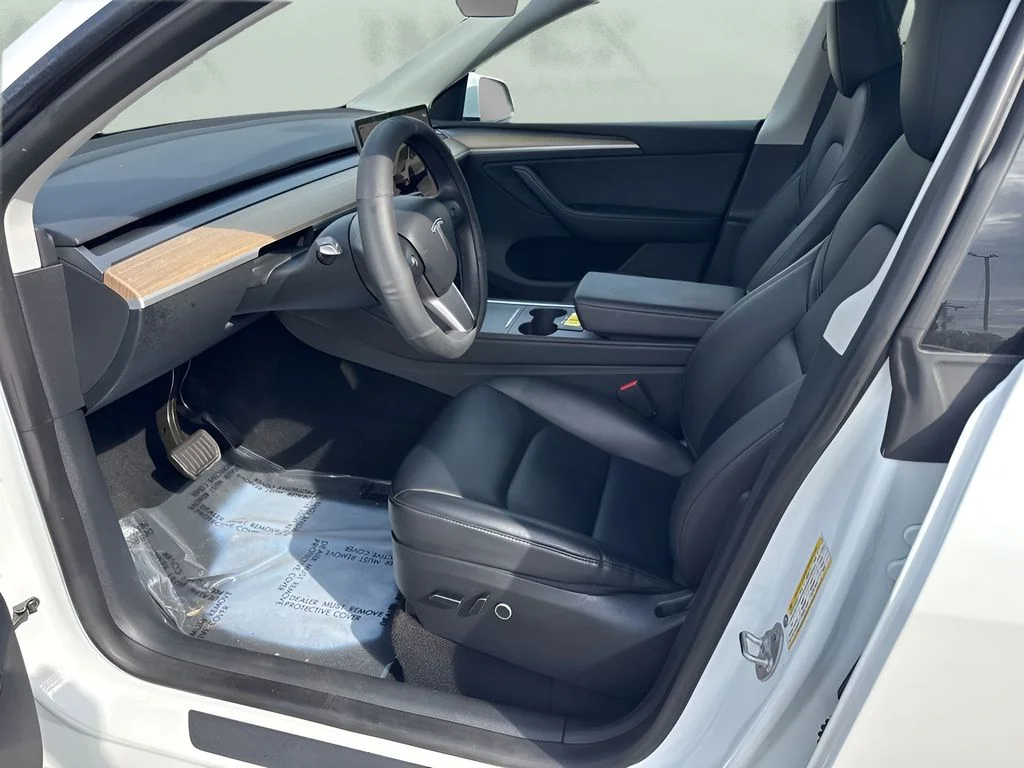 Used 2023 White Tesla Long Range image 9