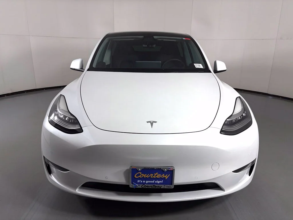 Used 2021 White Tesla Long Range image 3