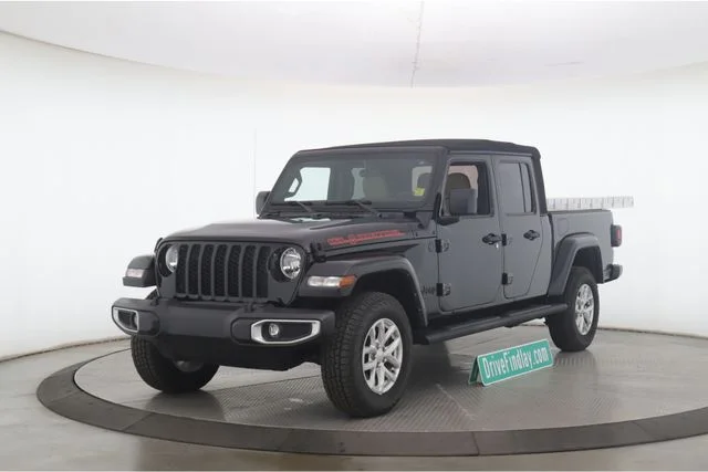 Used 2023 Black Jeep Sport S image 10