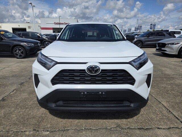 Used 2025 Ice Cap Toyota LE image 8