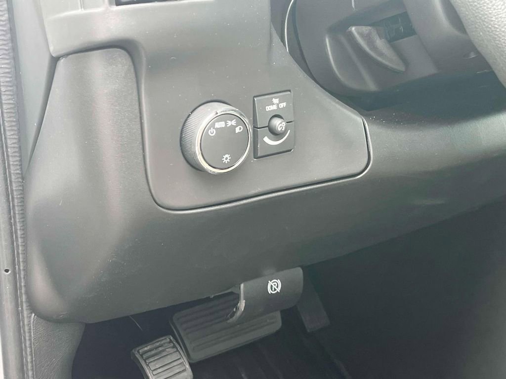 2025 GMC Savana Cargo Work Van - Photo 22