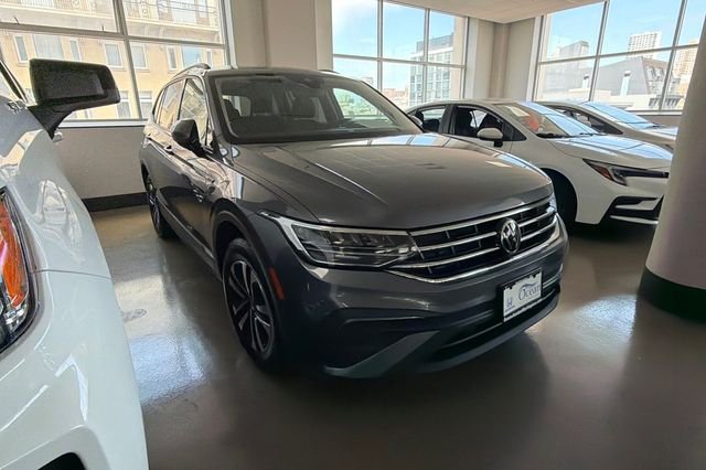 Used 2022 Platinum Gray Metallic Volkswagen 2.0T S image 2