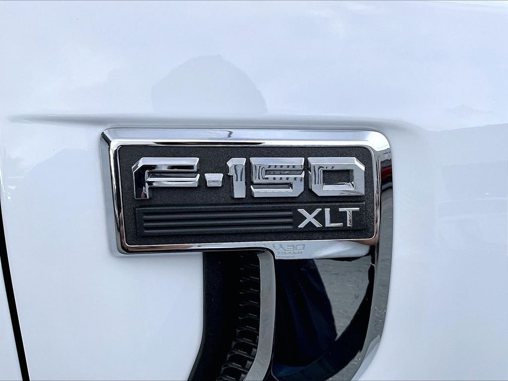 Used 2023 Oxford White Ford XLT image 8