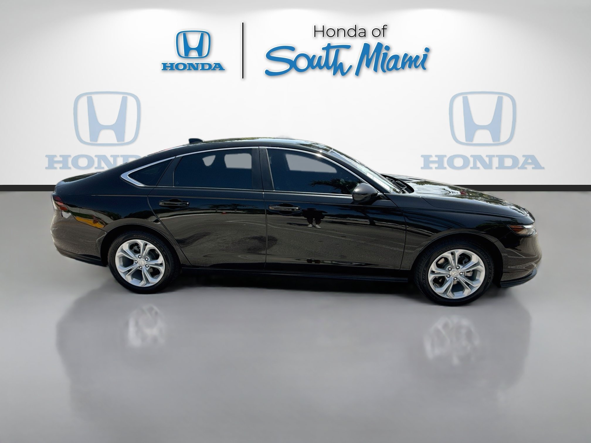 Used 2024 Crystal Black Pearl Honda 1.5T LX image 8