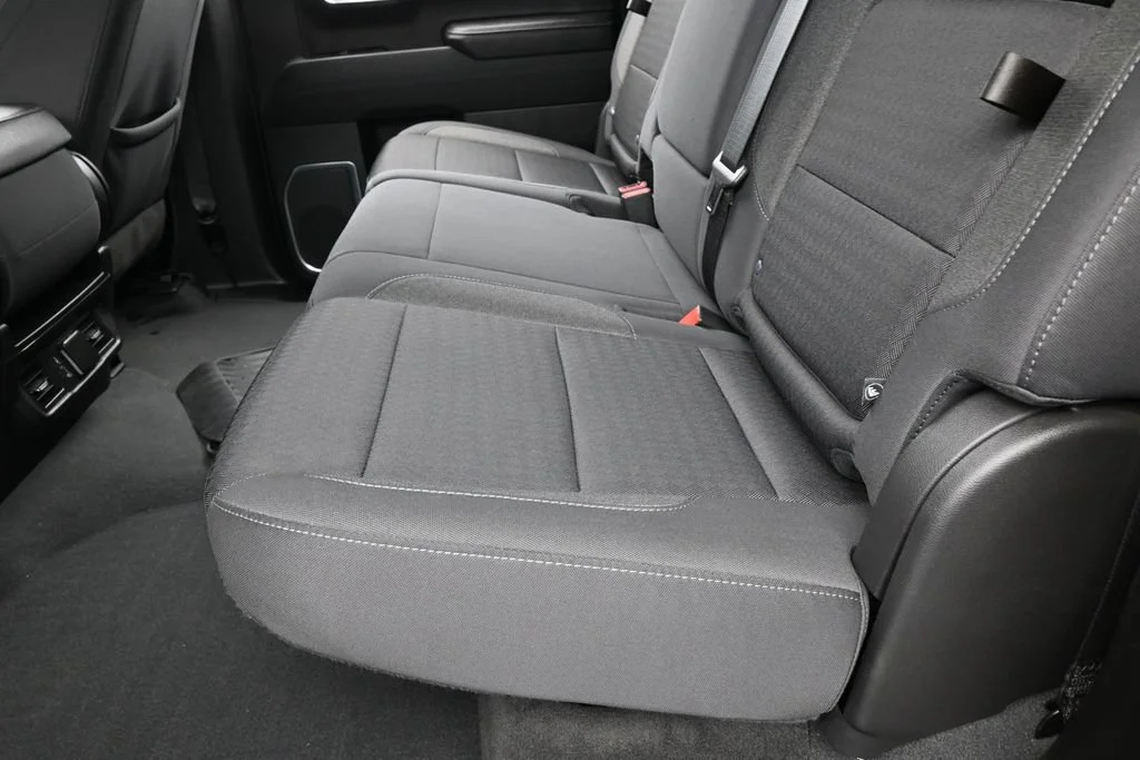 Used 2023 Summit White Chevrolet LT image 32