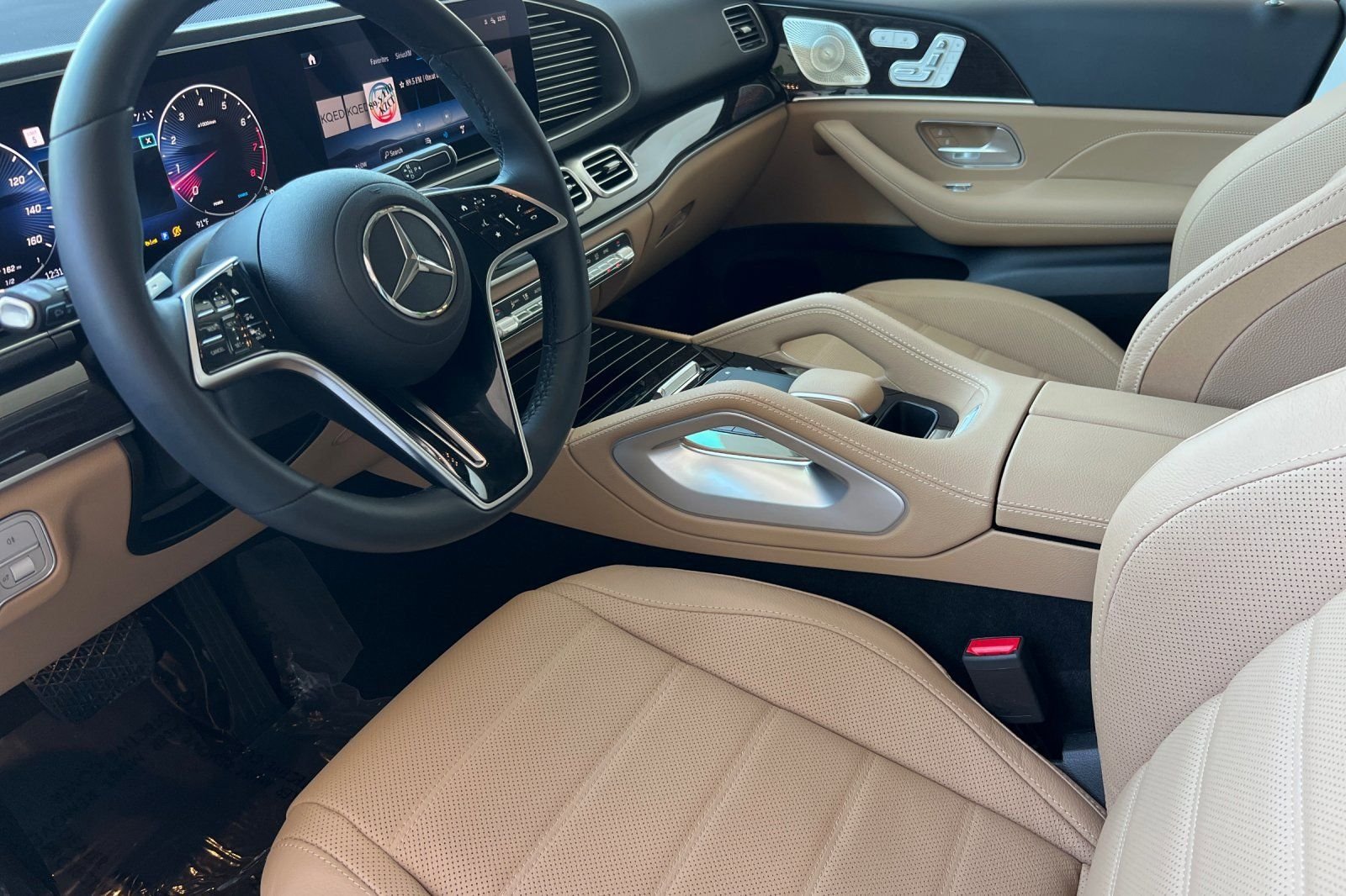 Used 2024 Polar White Mercedes-Benz 350 image 13