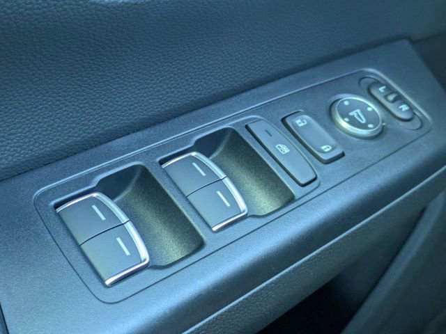 Used 2025  Honda EX-L image 26