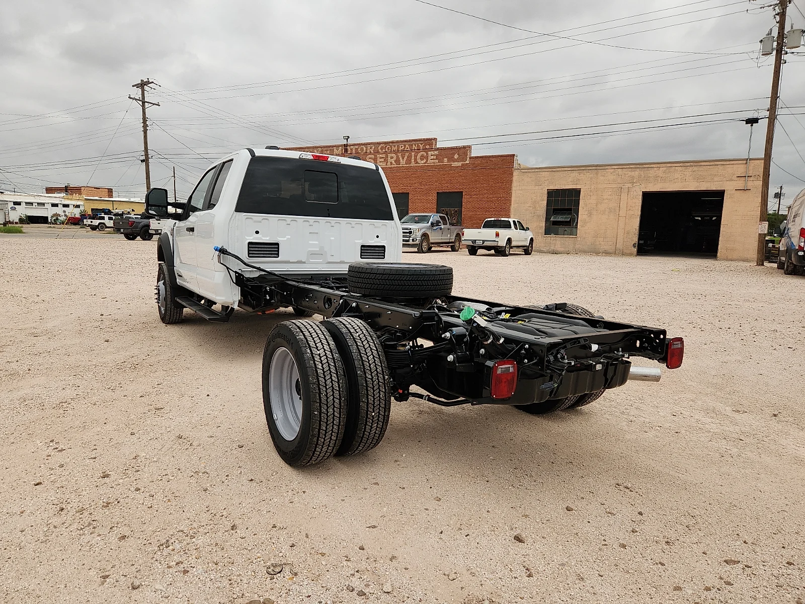 New 2026 Oxford White Ford XL image 5