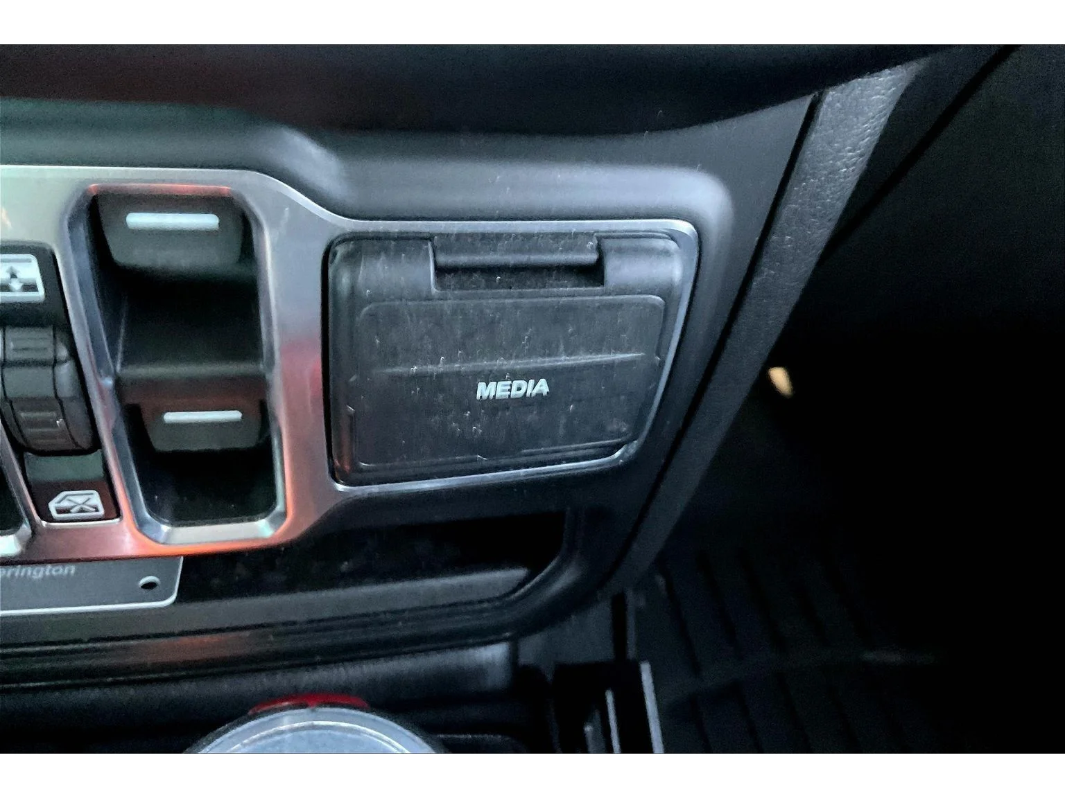 Used 2020 Red Jeep Overland image 22