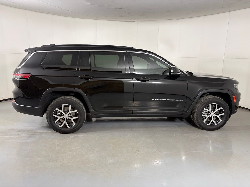 Used 2024 Black Jeep Limited image 9