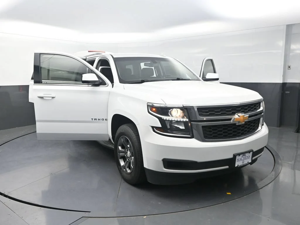 Used 2018 White Chevrolet LS image 29