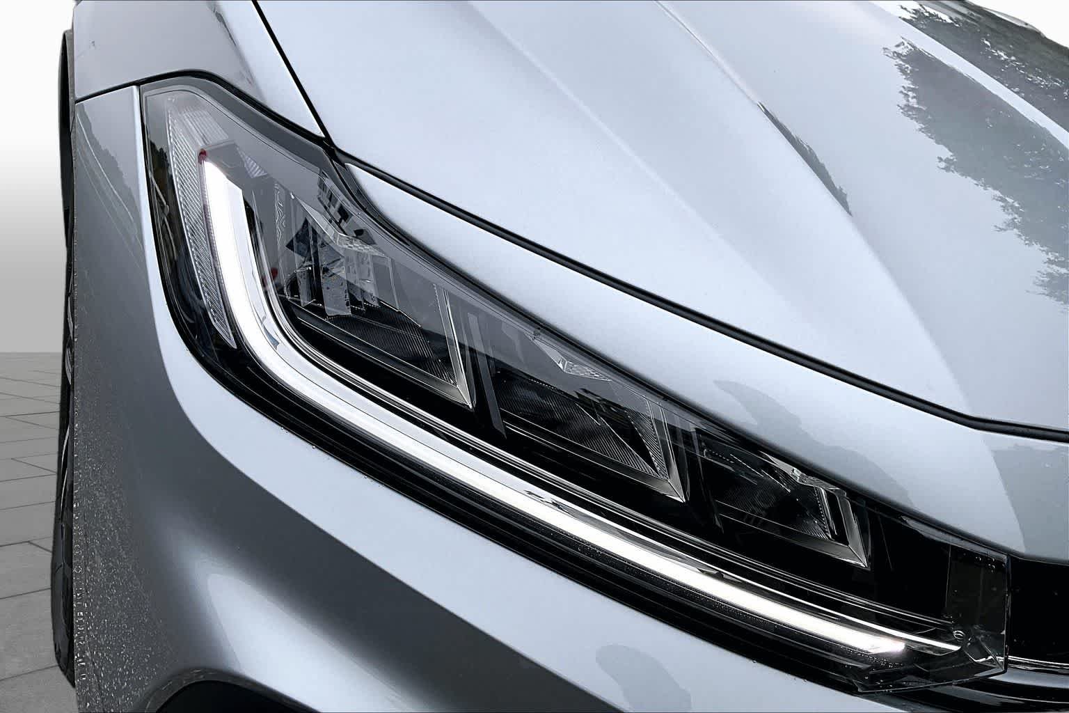 New 2026 Pyrite Silver Metallic Volkswagen 1.5T Sport image 13