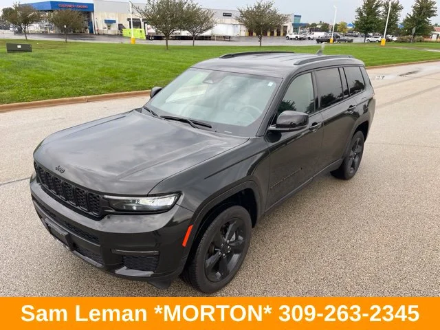 Used 2024 Gray Jeep Limited image 2