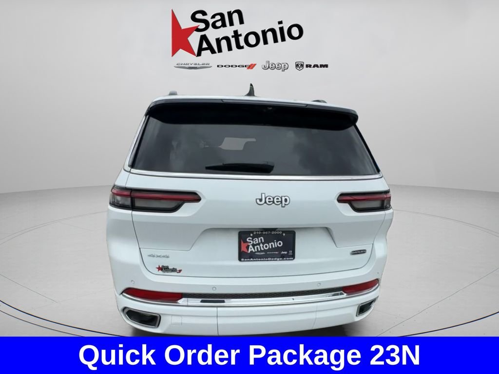 New 2025 Bright White Clear-Coat Exterior Paint Jeep Overland image 13