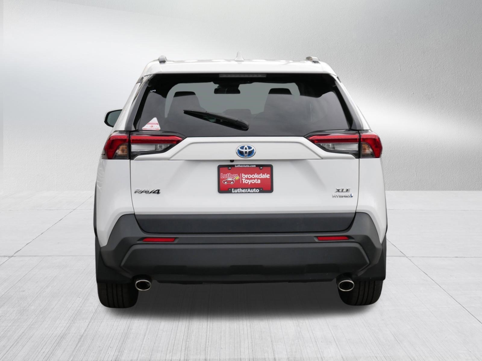2024 Toyota RAV4 XLE - Photo 6