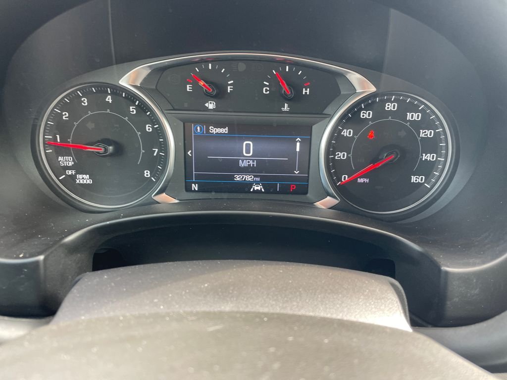 Used 2024 White GMC SLE image 12