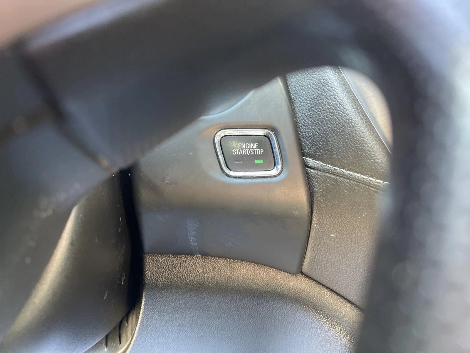 Used 2023 Sterling Metallic GMC SLE image 18