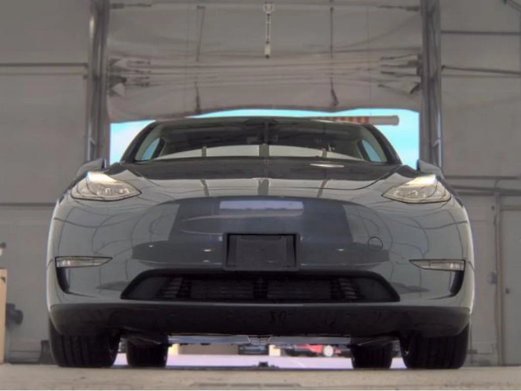 Used 2023 Silver Tesla Long Range image 3