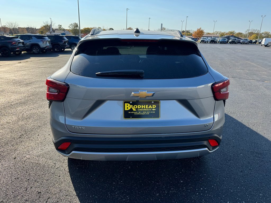 2026 Chevrolet Trax LT photo 4