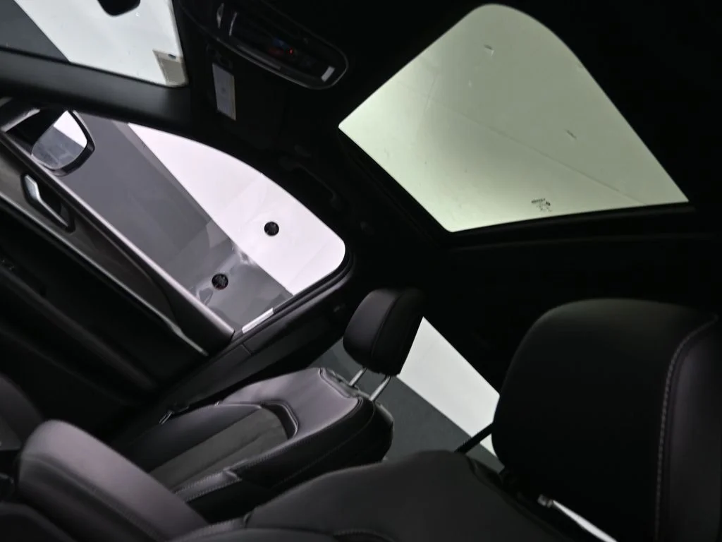 New 2026 White Jeep Altitude image 21