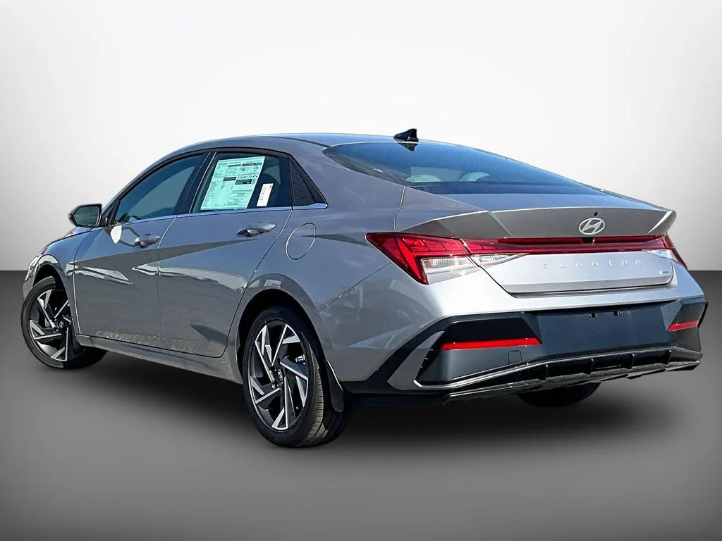 New 2026 Silver Hyundai Limited image 3