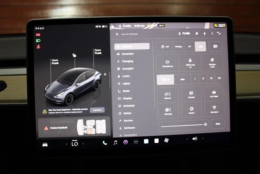 Used 2023 Solid Black Tesla Long Range image 25