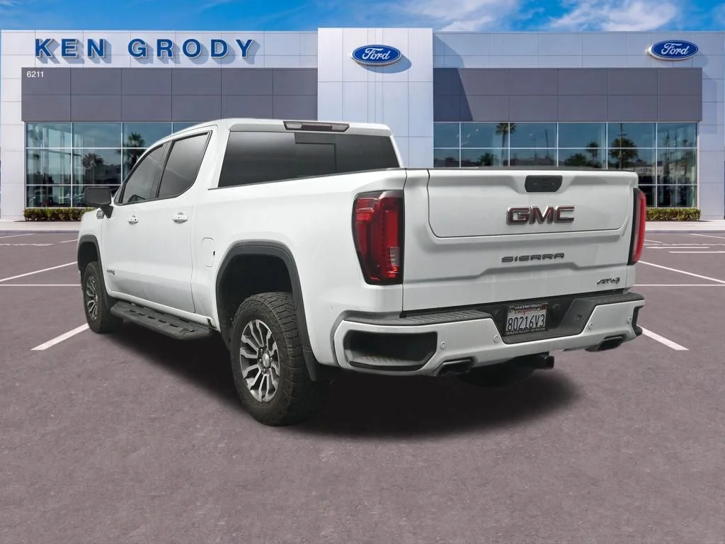 Used 2020 White GMC AT4 image 8